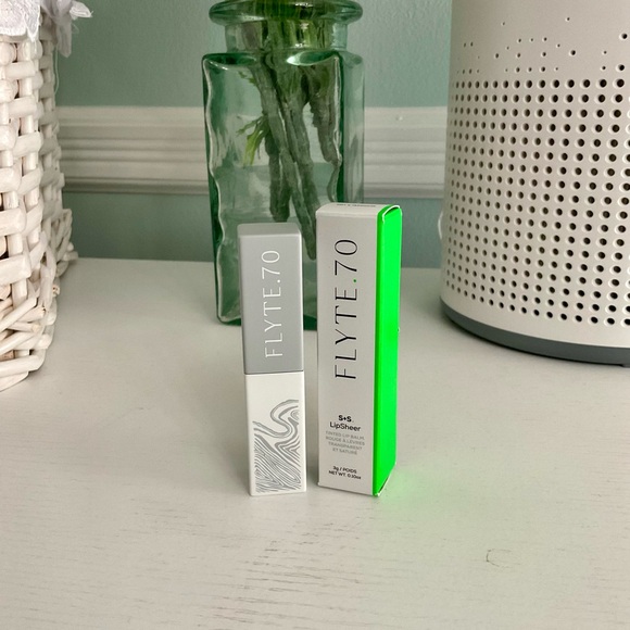 FLYTE.70 S+S.LipSheer (OH L'AMOUR) - Juicy crimson red - Picture 3 of 4